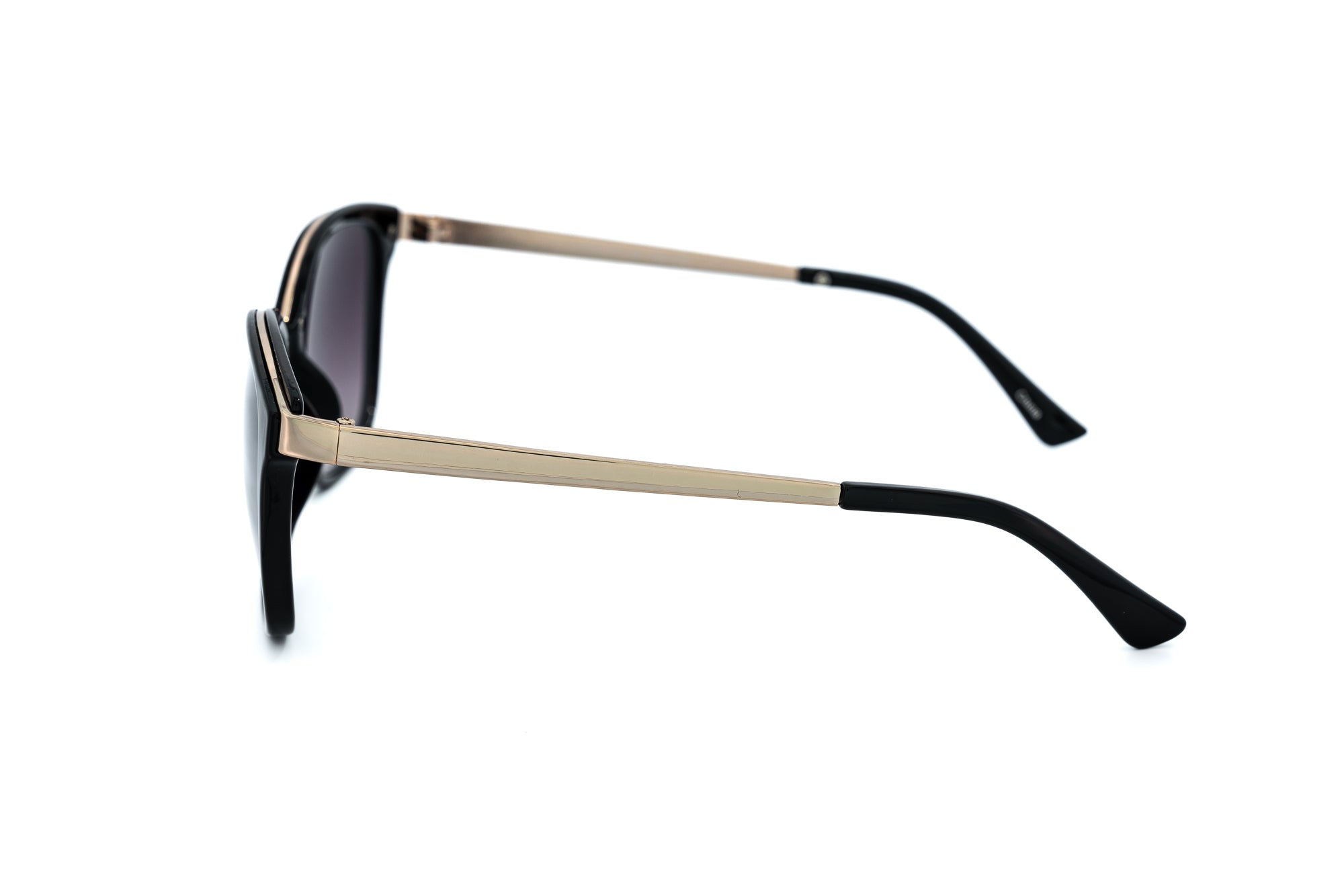 Sorrente by Bolero Eyewear oversized black sunglasses with UV-protective smoke gradient lenses side angle view